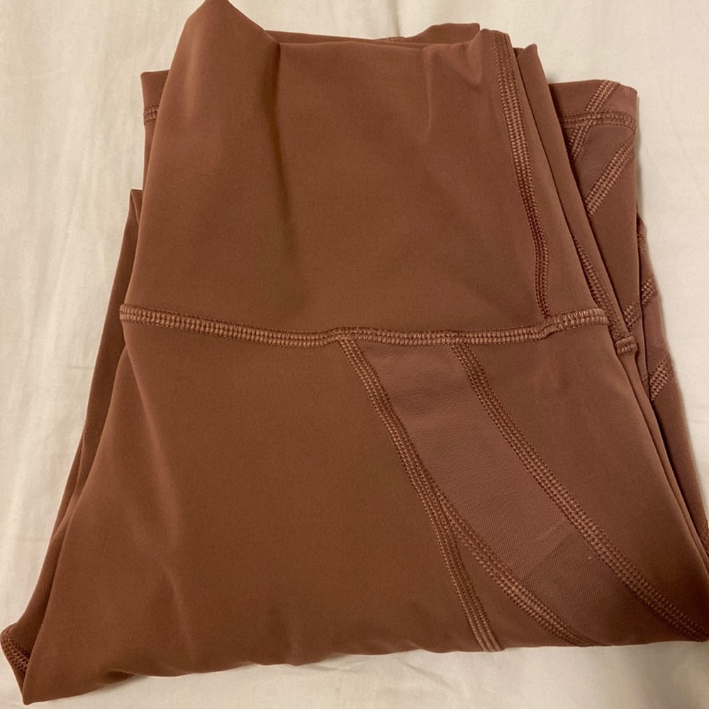 Lululemon Wunder Under High-Rise sz 6 - crop